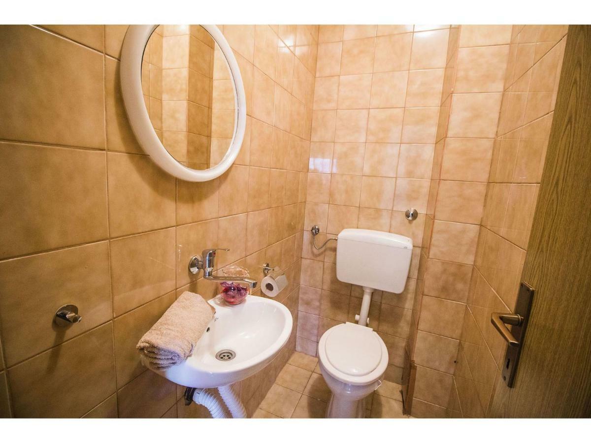 Apartment Josip Podstrana Eksteriør billede